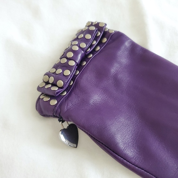 Moschino Studded Purple Leather Gloves - Picture 4 of 7